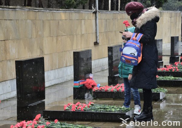 Sumqayıt Şəhidlər Xiyabanı bu gün... -FOTOLAR