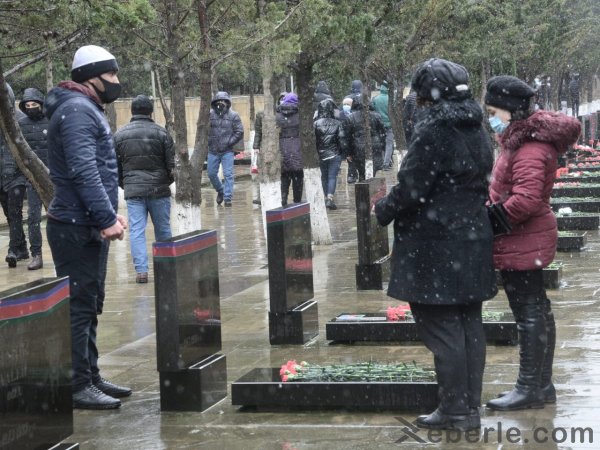 Sumqayıt Şəhidlər Xiyabanı bu gün... -FOTOLAR