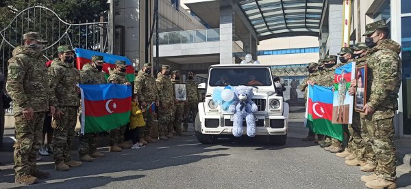 Sumqayıtlı şəhidin övladı dünyaya gəldi, vəsiyyəti yerinə yetirildi - FOTO