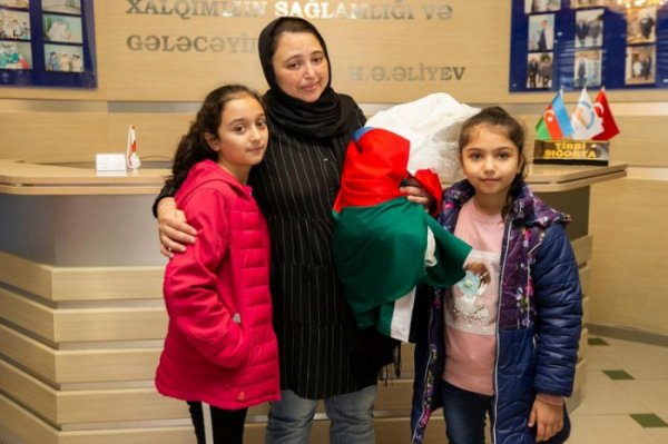 Sumqayıtda yeni doğulan şəhid övladının hesabına 5000 manat köçürüləcək - FOTO Sumqayıtda yeni doğulan şəhid övladının hesabına 5000 manat köçürüləcək - FOTO