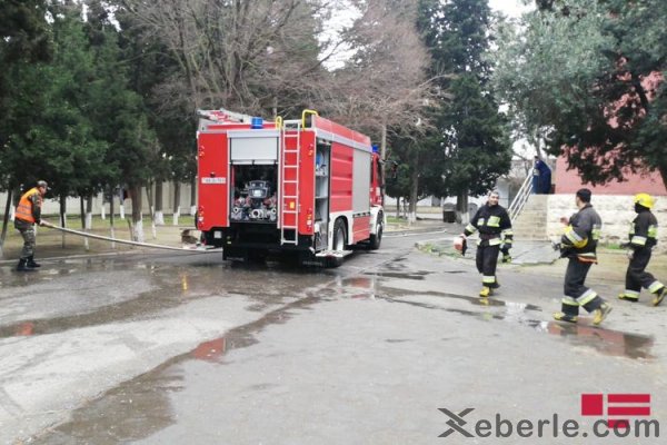 Sumqayıtda məcburi köçkünlərin yataqxanasında yanğın: ölən var - FOTO