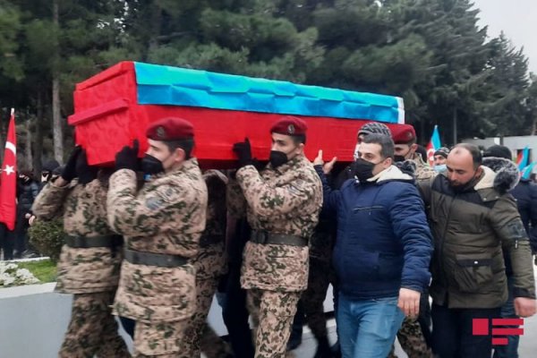 Şəhid hərbçimiz Sumqayıt Şəhidlər Xiyabanında dəfn olunub - FOTO
