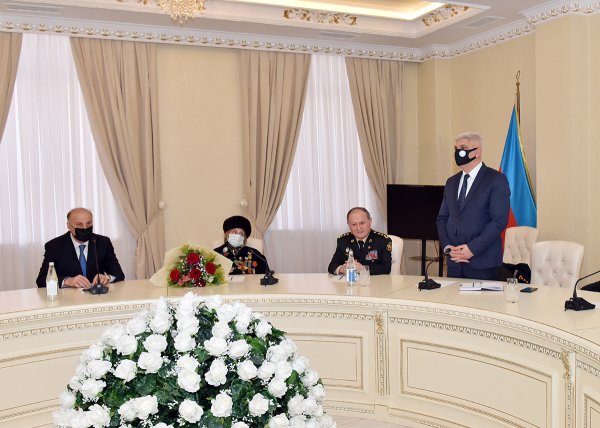 Sumqayıtda şəhid ailələri və veteranlarla görüş keçirilib (FOTO)