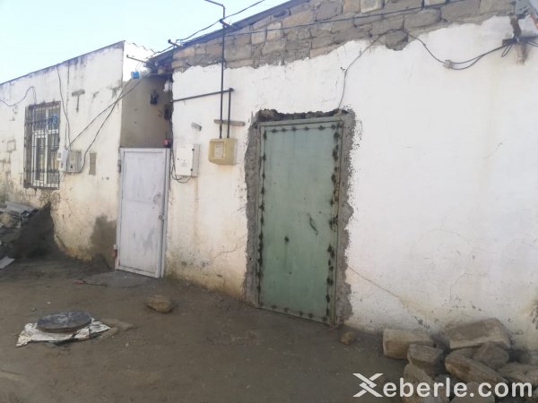 Sumqayıtda daha bir mağaza qarət olundu - FOTO