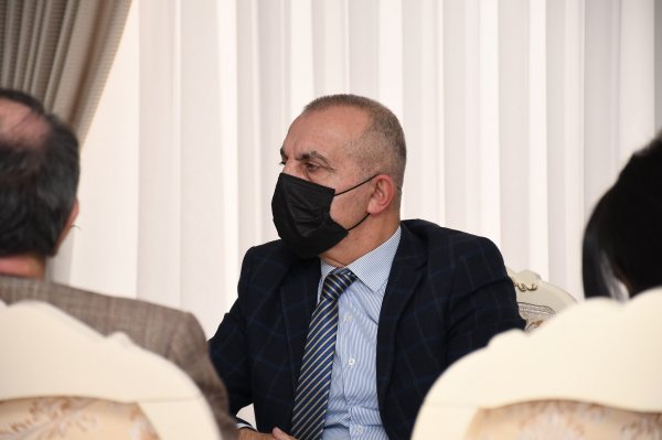 Deputat Sumqayıt teatrının kollektivi ilə görüşüb - FOTOLAR