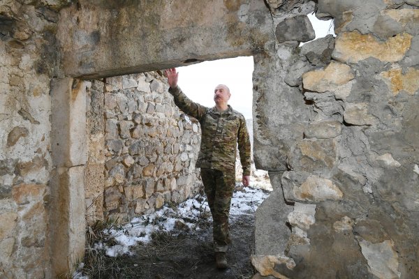 Prezidentlə ailəsinin Şuşa səfərindən FOTOLAR