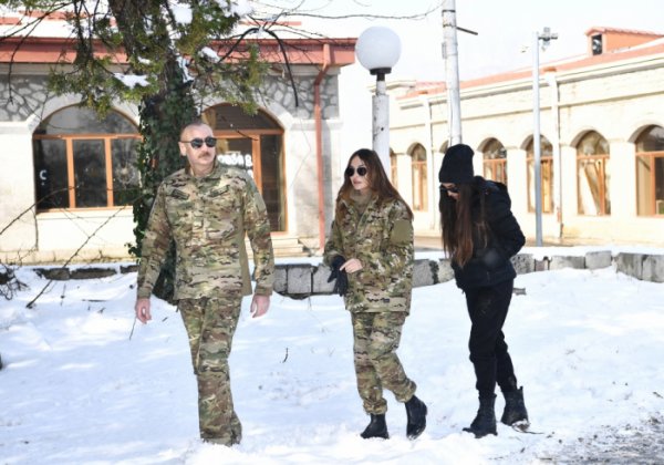 Prezidentlə ailəsinin Şuşa səfərindən FOTOLAR