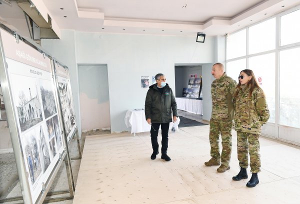 Prezidentlə ailəsinin Şuşa səfərindən FOTOLAR