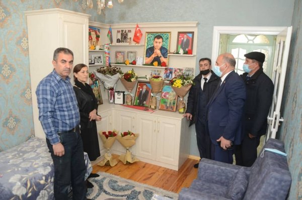 Qubadlı icra hakimiyyəti şəhid ailələrinə bayram sovqatı payladı - FOTOLAR