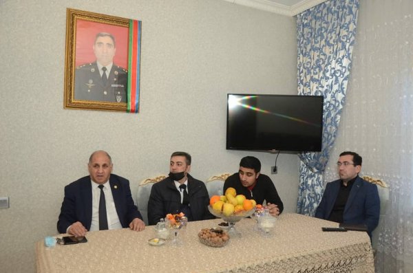 Qubadlı icra hakimiyyəti şəhid ailələrinə bayram sovqatı payladı - FOTOLAR