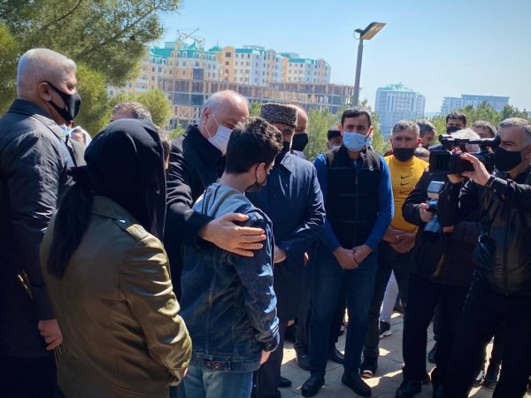 Sumqayıtda Aprel şəhidlərinin xatirəsi anılıb - VİDEO (FOTOLAR)