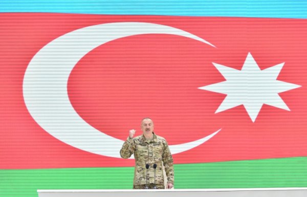 Prezident təltif olunan hərbçilərlə görüşdü - FOTOLAR