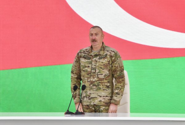 Prezident təltif olunan hərbçilərlə görüşdü - FOTOLAR