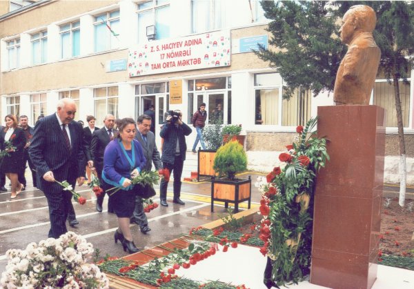 Sumqayıtda ömrünü qurub-yaratmağa həsr edən tanınmış inşaatçı: taleyi üzünə gülən adam - VİDEO (FOTOLAR)