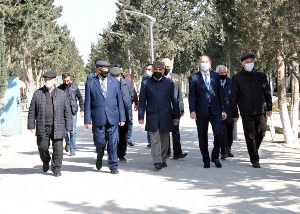 Sumqayıtda şəhidlərin xatirəsi anılıb – FOTOLAR