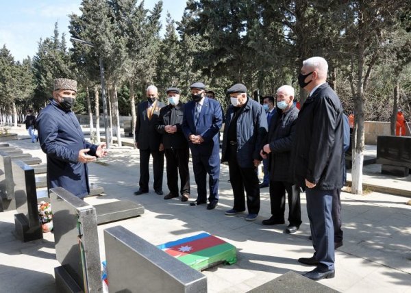 Sumqayıtda şəhidlərin xatirəsi anılıb – FOTOLAR