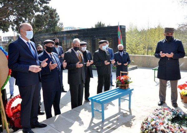Sumqayıtda şəhidlərin xatirəsi anılıb – FOTOLAR