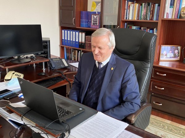 Qüdsi Osmanov Moldova Elmlər Akademiyasının prezidenti ilə görüşüb -FOTO Qüdsi Osmanov Moldova Elmlər Akademiyasının prezidenti ilə görüşüb -FOTO