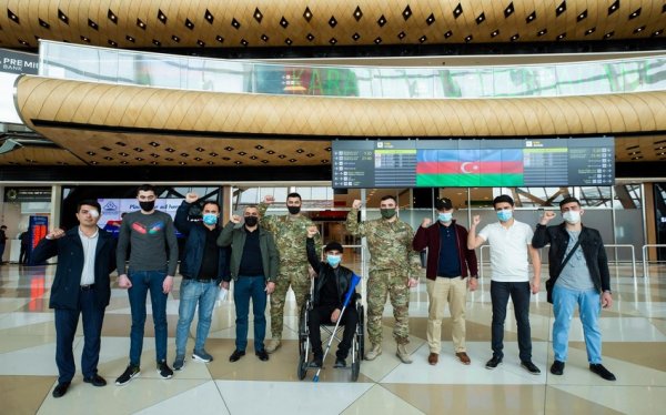 Daha 12 qazimiz müalicə üçün Türkiyəyə göndərildi - Foto
