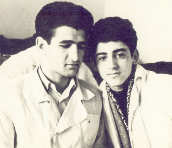 Sumqayıt səhiyyəsinin veteranları - Vaqif Qəhrəmanovun cərrahlıq “odisseyası” (FOTOLAR) Sumqayıt səhiyyəsinin veteranları - Vaqif Qəhrəmanovun cərrahlıq “odisseyası” (FOTOLAR)