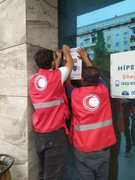 Sumqayıtda tibbi maska, spirt və dezinfeksiyaedici maye paylanılıb -  FOTOLAR