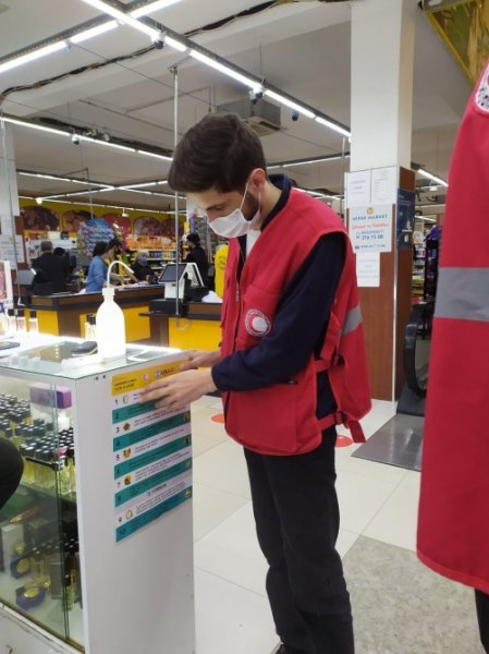 Sumqayıtda tibbi maska, spirt və dezinfeksiyaedici maye paylanılıb -  FOTOLAR