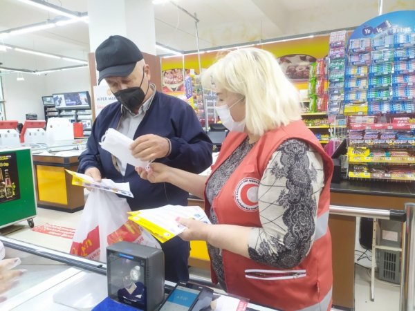 Sumqayıtda tibbi maska, spirt və dezinfeksiyaedici maye paylanılıb -  FOTOLAR