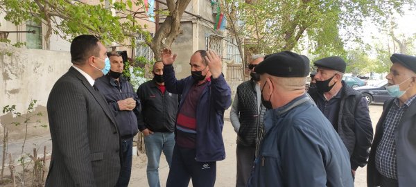 Müşfiq Məmmədli Hacı Zeynalabdin qəsəbəsində seçicilərin problemləri ilə maraqlanıb - FOTOLAR