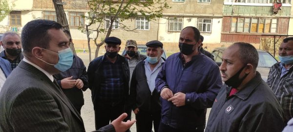 Müşfiq Məmmədli Hacı Zeynalabdin qəsəbəsində seçicilərin problemləri ilə maraqlanıb - FOTOLAR