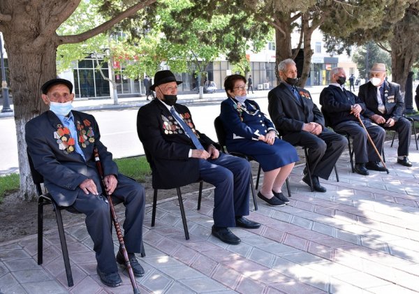 Sumqayıtda faşizm üzərində Qələbənin 76-cı ildönümü münasibətilə tədbir keçirilib -  FOTOLAR