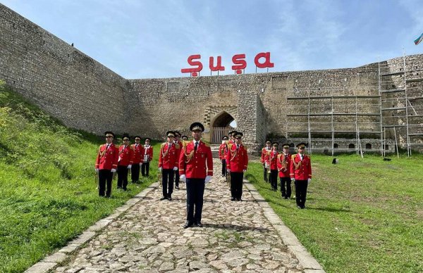 Şuşada Faşizm üzərində Qələbə Günü qeyd olunub - FOTOLAR Şuşada Faşizm üzərində Qələbə Günü qeyd olunub - FOTOLAR