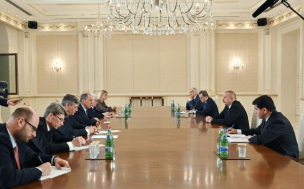 Prezident Sergey Lavrovu qəbul edib - FOTO Prezident Sergey Lavrovu qəbul edib - FOTO