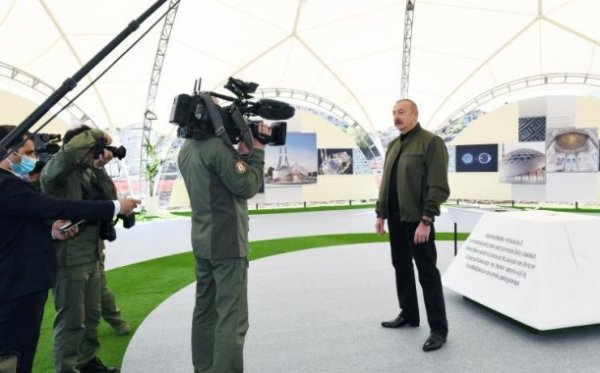 İlham Əliyev Şuşada yeni məscidin təməlini qoyub - FOTOLAR