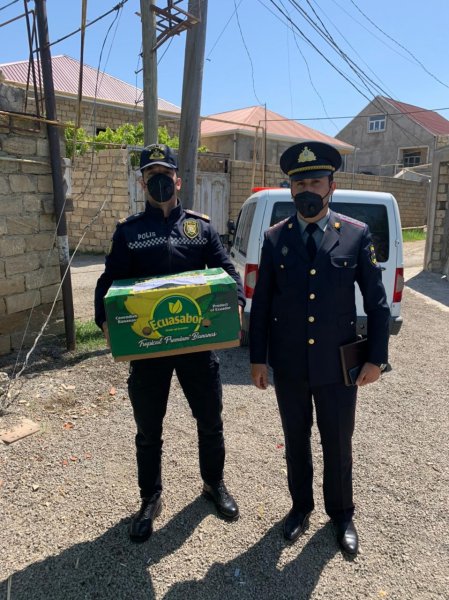 Sumqayıt polisi şəhid ailələrinə bayram sovqatları paylayıb -FOTOLAR