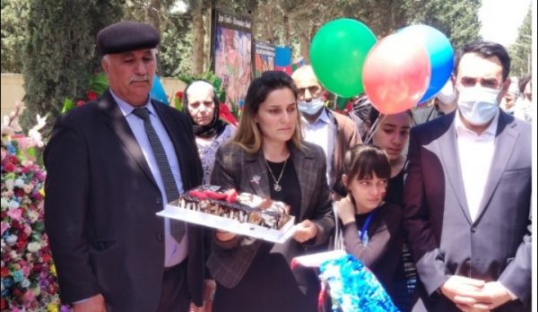 Sumqayıtda Vətən müharibəsi qəhrəmanı Mehrab Niftəliyevin xatirəsi yad edilib -FOTOLAR