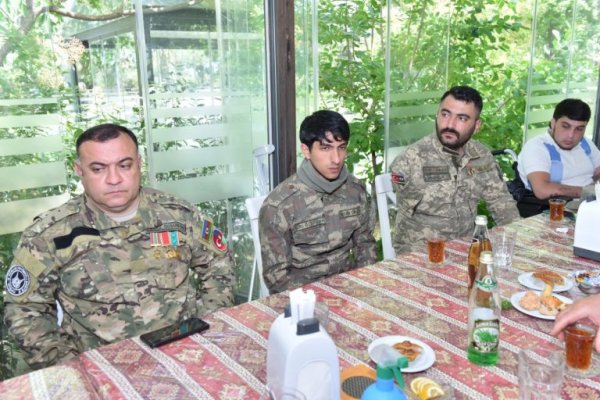 Sumqayıtda qazilər üçün bayram süfrəsi təşkil edilib -FOTOLAR