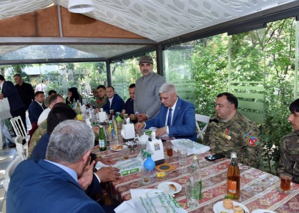 Sumqayıtda qazilər üçün bayram süfrəsi təşkil edilib -FOTOLAR
