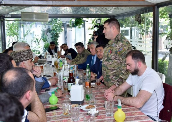 Sumqayıtda qazilər üçün bayram süfrəsi təşkil edilib -FOTOLAR