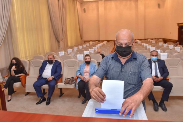 "Azərsu" yanında İctimai Şuraya üzvlüklə bağlı təkrar seçkilər keçirilib - FOTOLAR