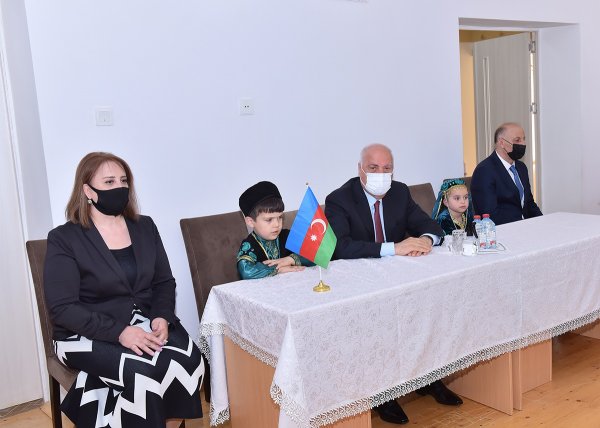 Zakir Fərəcov uşaqları təbrik etdi - FOTOLAR