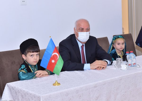Zakir Fərəcov uşaqları təbrik etdi - FOTOLAR