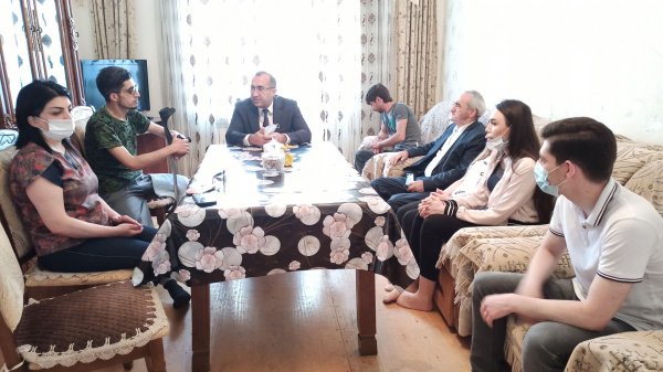 YAP Sumqayıt təşkilatı növbəti dəfə qazi ailələrinə yardım edib - FOTOLAR YAP Sumqayıt təşkilatı növbəti dəfə qazi ailələrinə yardım edib - FOTOLAR