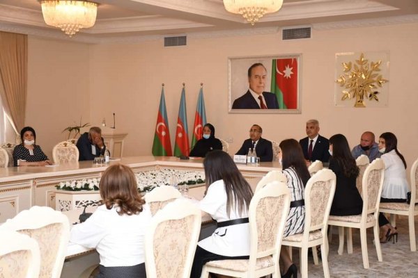 Sumqayıtda şəhidin xatirəsinə həsr olunmuş kitabın təqdimatı keçirilib - FOTOLAR