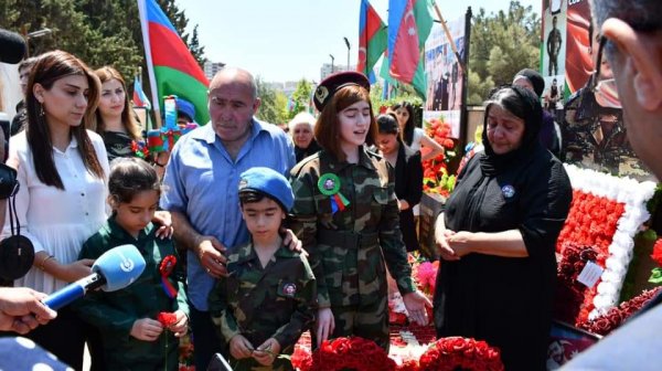 Sumqayıtda şəhidin xatirəsinə həsr olunmuş kitabın təqdimatı keçirilib - FOTOLAR