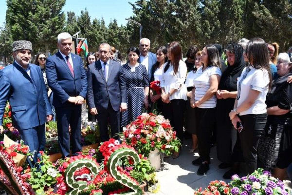 Sumqayıtda şəhidin xatirəsinə həsr olunmuş kitabın təqdimatı keçirilib - FOTOLAR