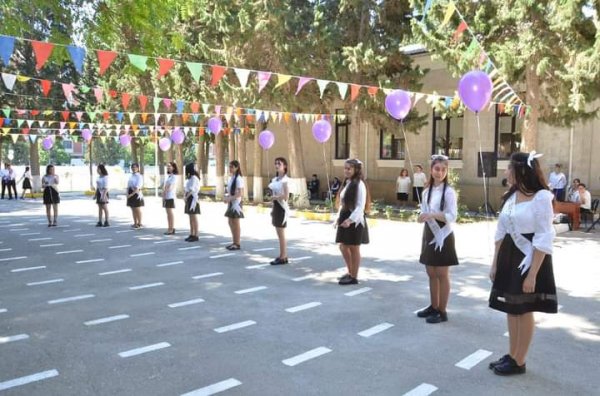 Sumqayıt məktəblərində "Son zəng" -FOTOLAR