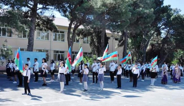 Sumqayıt məktəblərində "Son zəng" -FOTOLAR