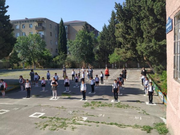 Sumqayıt məktəblərində  “Yay məktəbi” nə start verildi: açıq havada dərs keçdilər - FOTOLAR