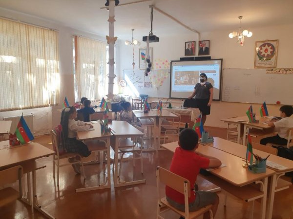 Sumqayıt məktəblərində  “Yay məktəbi” nə start verildi: açıq havada dərs keçdilər - FOTOLAR