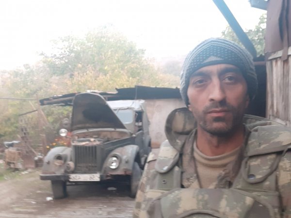 Deputat Müşfiq Məmmədlinin leytenant qardaşı medallarla təltif olunub - FOTO
